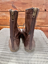 Load image into Gallery viewer, Steve Madden Brown Boots Size 12*
