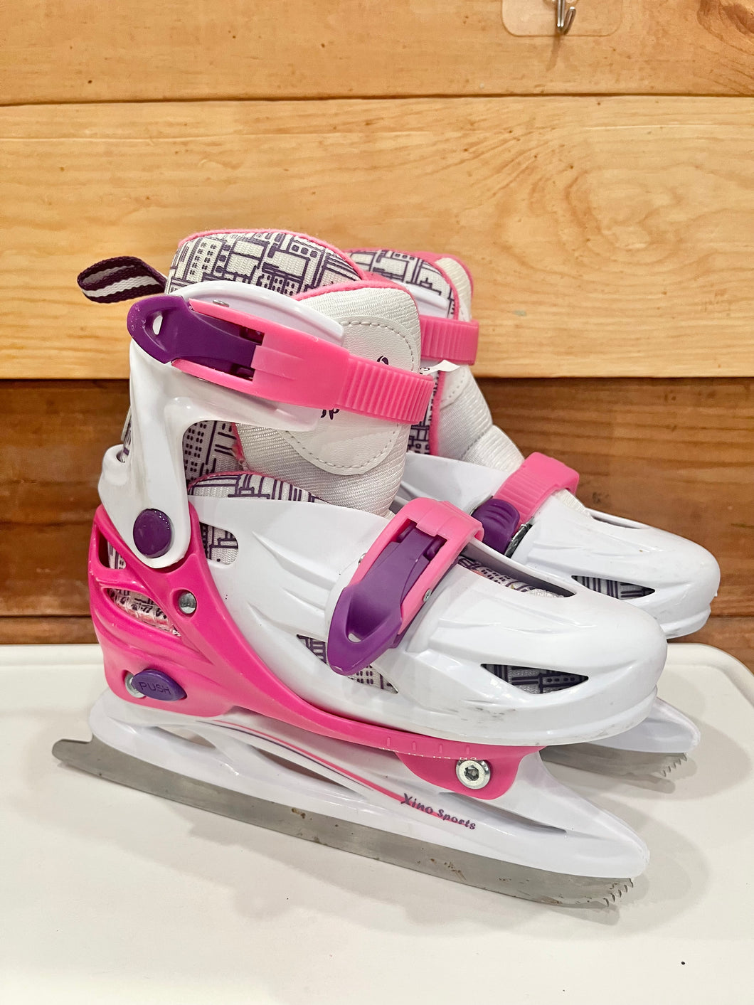 Xino Sports Pink Ice Skates Size 10-13