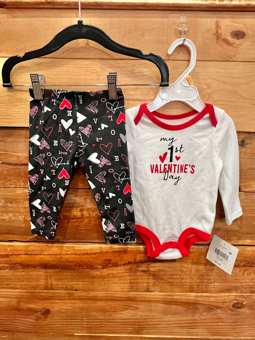 1st Valentine's Day 2pc Outfit Size 3-6m