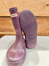 Load image into Gallery viewer, Hunter Purple Glitter Boots Size 11
