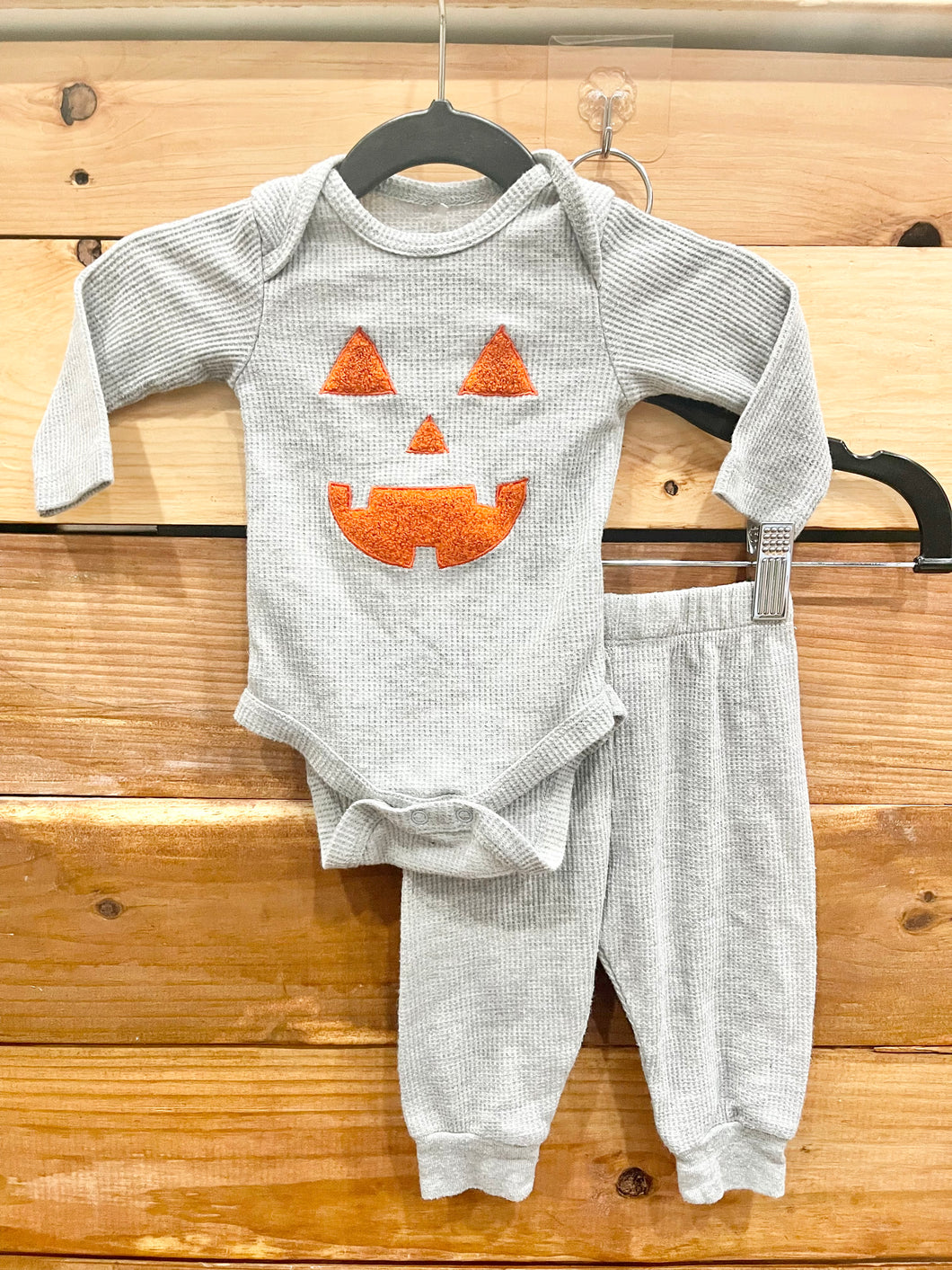 Chick Pea Pumpkin 2pc Outfit Size 0-3m