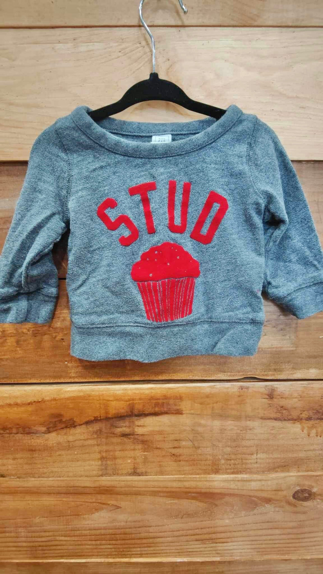 Gap Stud Muffin Sweater Size 6-12m
