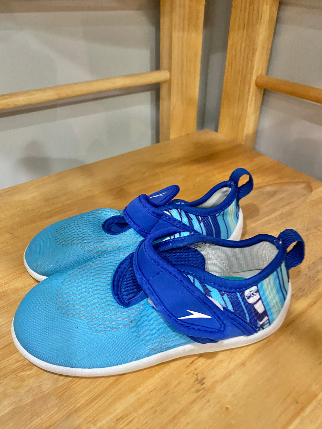 Speedo Blue Water Shoes Size 9-10