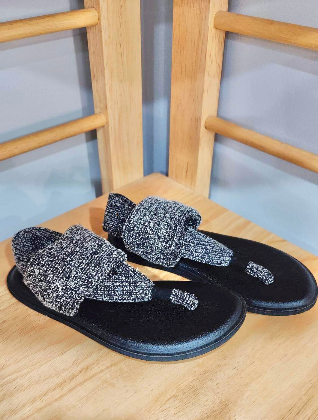 Sanuk Black Sandals Size 13-1