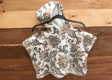 Load image into Gallery viewer, Otto Odette Flower Poncho Size 12m
